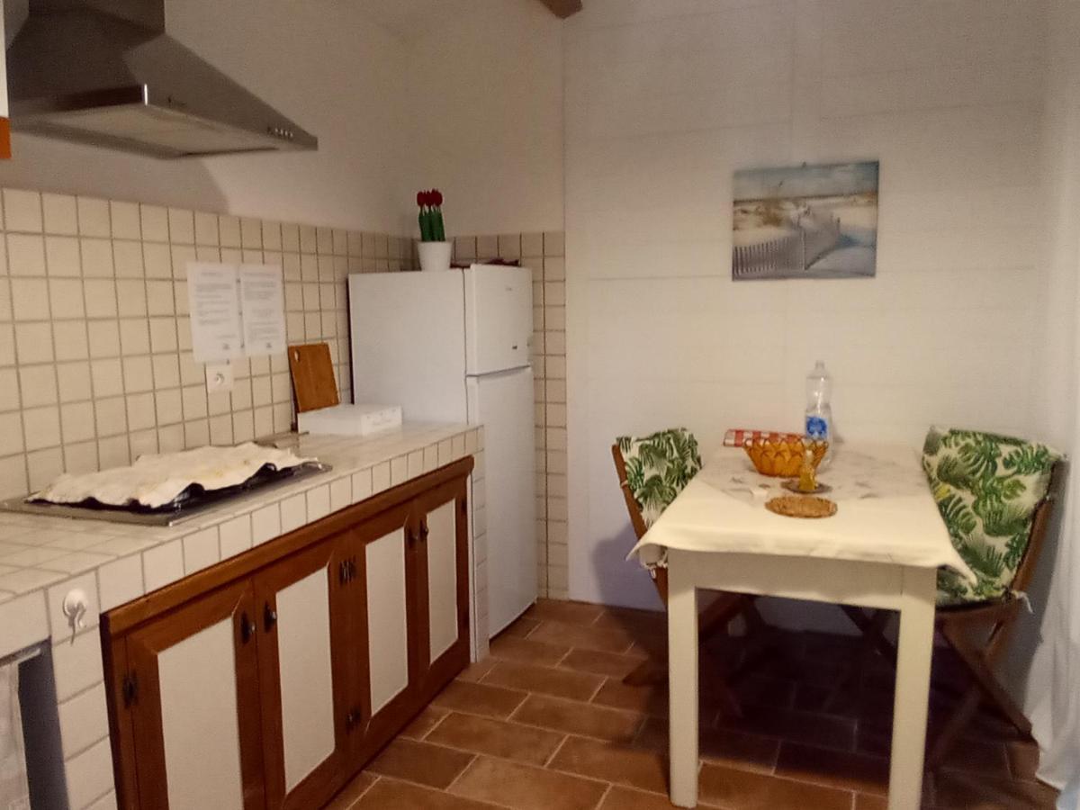 Domus Antiga Appartamenti San Giovanni Suèrgiu Buitenkant foto