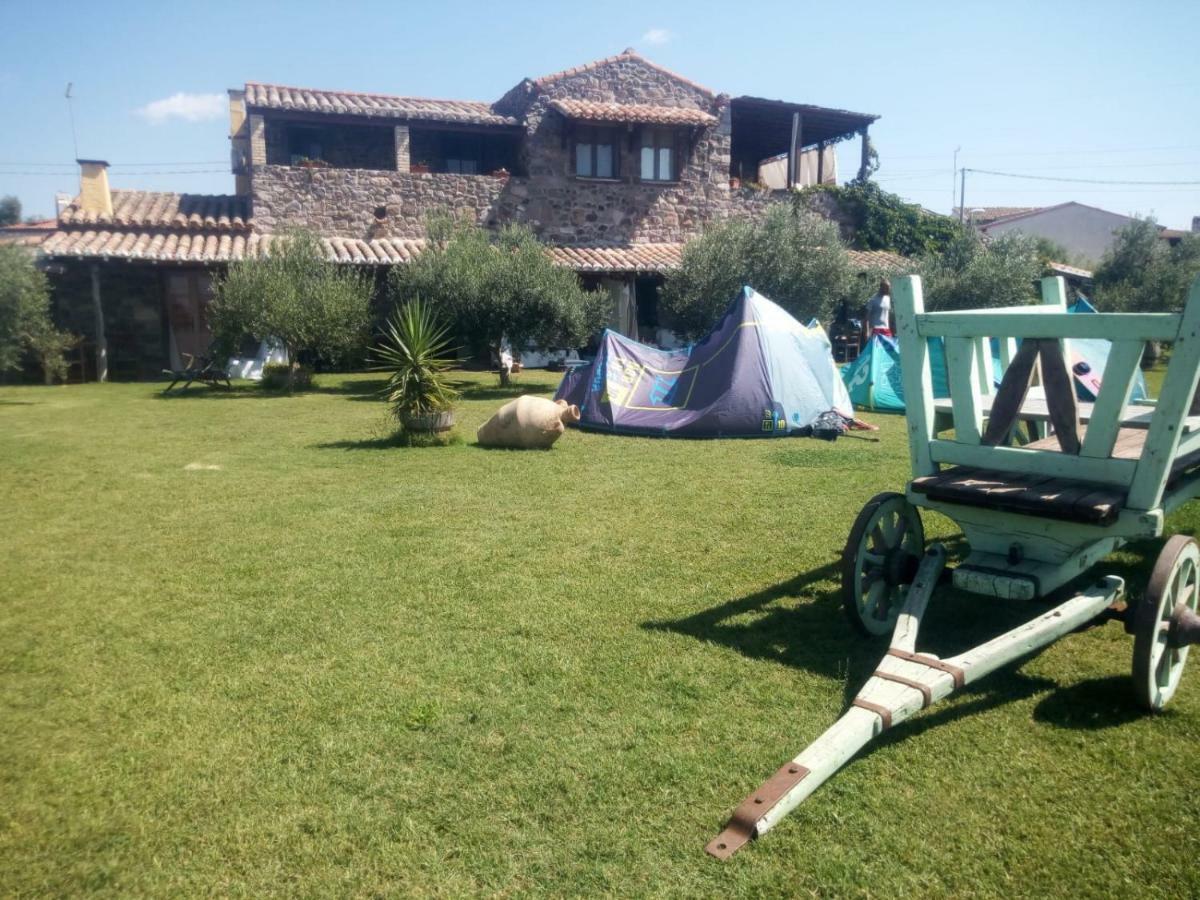 Domus Antiga Appartamenti San Giovanni Suèrgiu Buitenkant foto